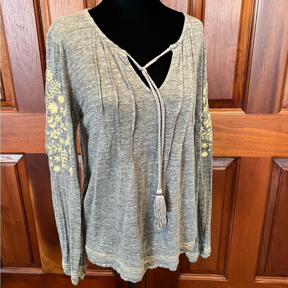 Sundance Linen Pleasant Embroidery Pleated Tie Front Top Blouse Gray Size Small